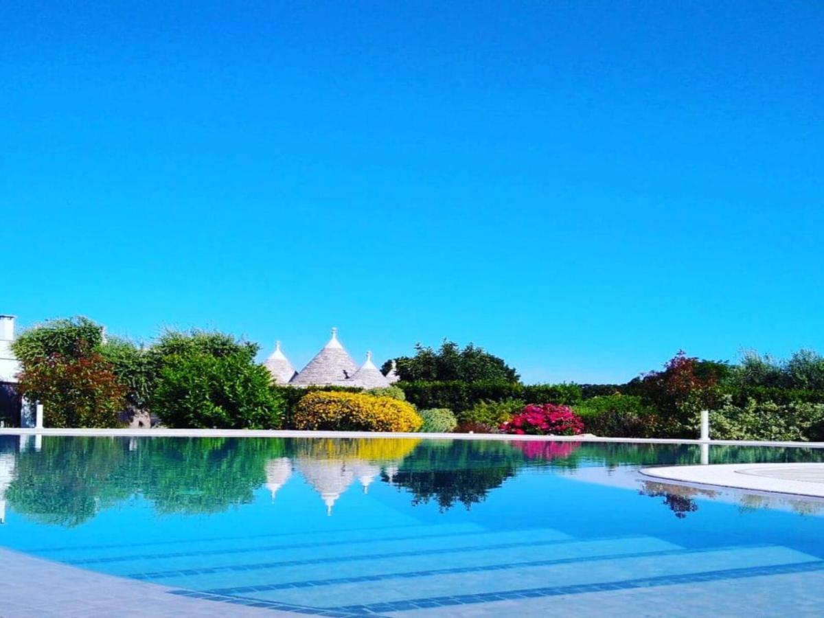 ロコロトンド Trulli Isago Bed & Breakfast エクステリア 写真